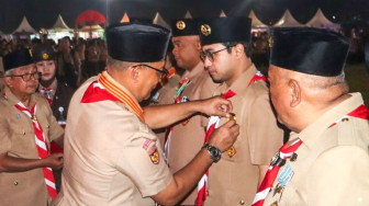Wawako Diza Terima Lencana Darma Bakti Pramuka, Pemkot Jambi Tegaskan Komitmen Perkuat Gerakan Pramuka